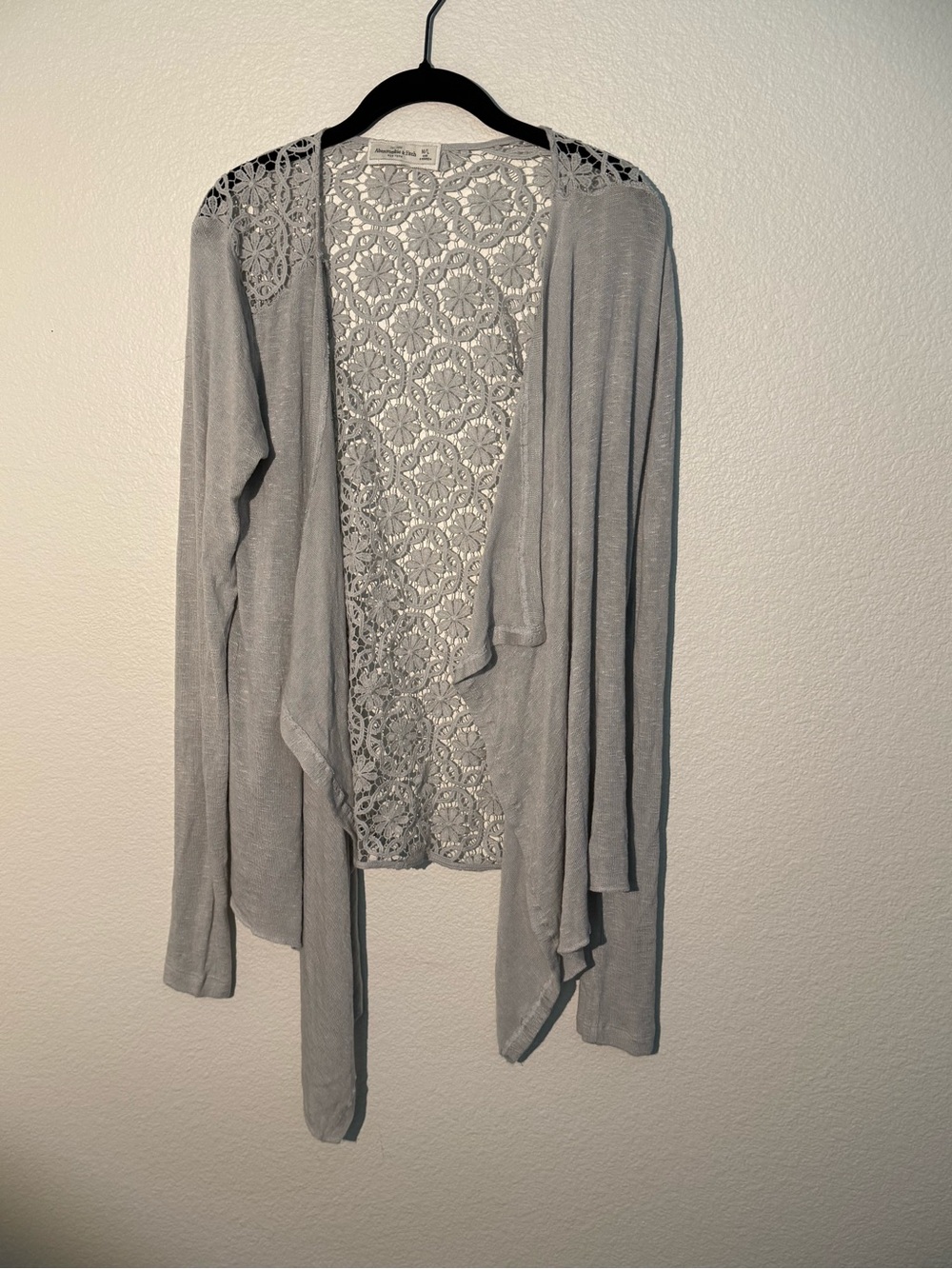 Abercrombie & Fitch Gray Knit Cardigan Size M/L